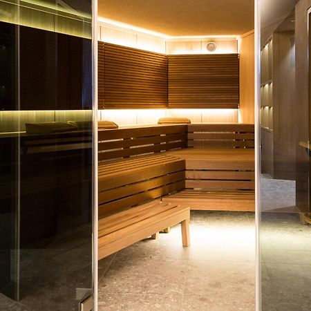 ブルーニコAnton Dolomites Hideawayアパートメント エクステリア 写真