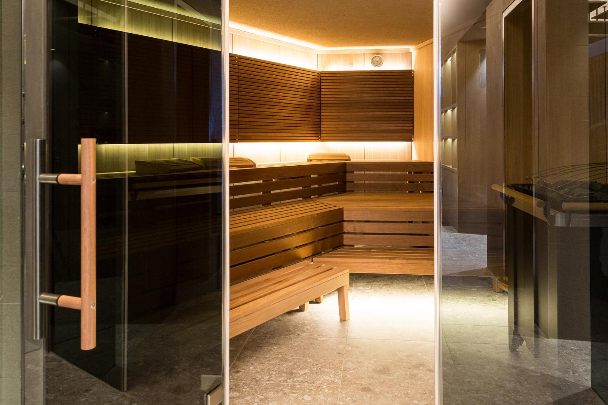 ブルーニコAnton Dolomites Hideawayアパートメント エクステリア 写真